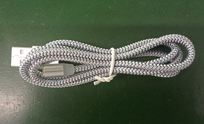 網紅搖搖杯磁吸充電線，短路自動斷電